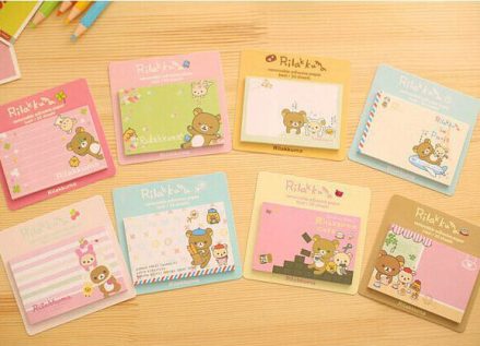 Rilakkuma small size sticky notes pads. 7.5cm x 5cm multicoloured with cute bear design
